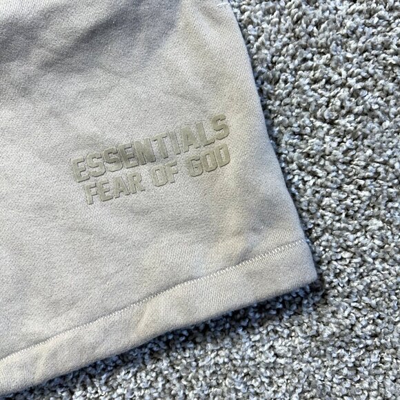 Essentials Fear Of God Mens Small Beige Sweat Shorts Casual Loungewear - Picture 4 of 10